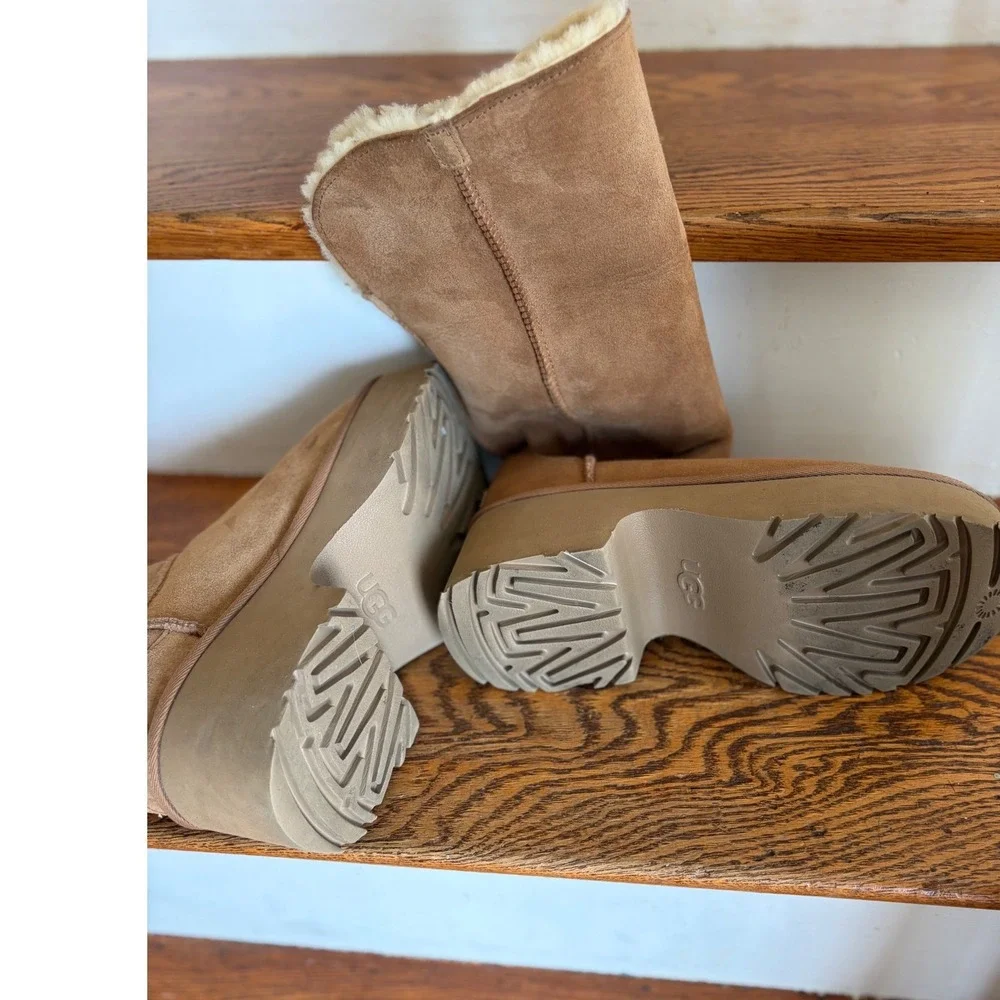 UGG Classic Esme‎ Boot New Heights Platform Boots Chestnut Suede Size 10 EUC